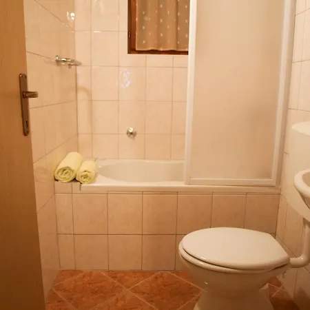 Appartement Heraki *