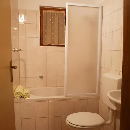 Heraki * Sveti Lovrec Pazenaticki