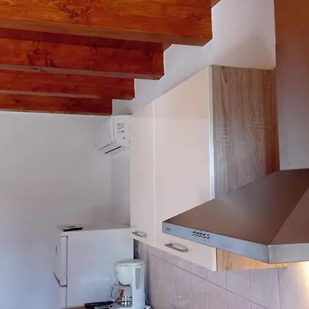 Apartment Heraki *